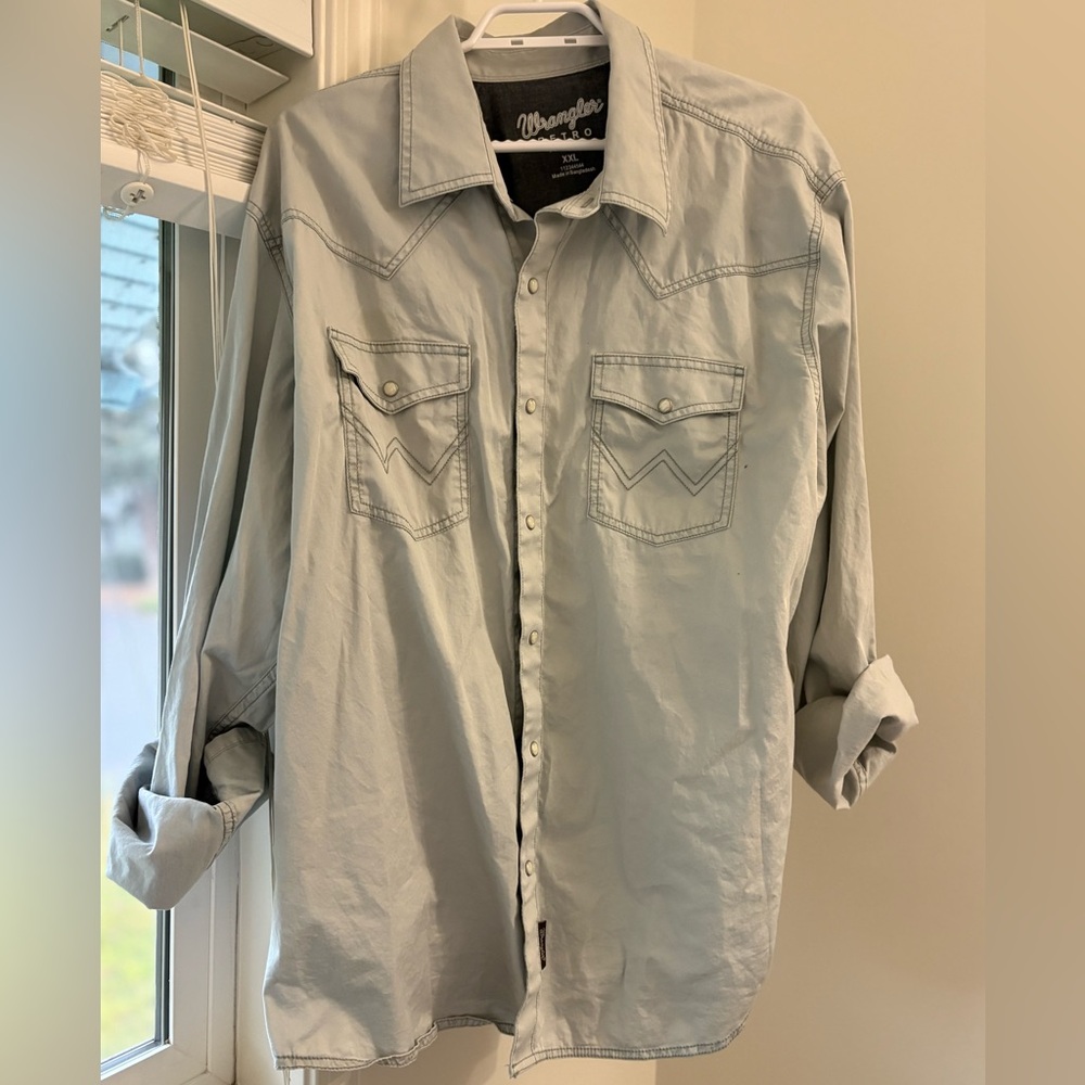 Wrangler Retro Button Down - Picture 1 of 4